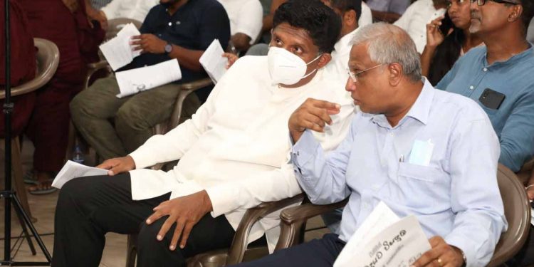 අලුත් දේශපාලන පෙරළියක්! අර්බූදයට අන්තරේ විසඳුම් පිළිගන්න සජිත් මහජන පුස්තකාලයට යයි! සුමන්තිරනුත් එයි! (PHOTOS)