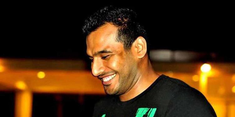 තාජුඩීන් මතකද? අද වගේ දවසක තමයි කාර් එකක් ඇතුළෙ මරලා දාලා ඉද්දි හමුවුණේ! ඝාතකයන් අල්ලන්න ආපු එවුන් මතකද? අද කොහොමද උන් ඉන්න පැත්ත! (VIDEO)