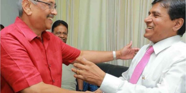 ජනාධිපතිගේ බලතල කපන්න ඇමැති වෙන්න කලින් විජේදාස පාර්ලිමේන්තුවට ඉදිරිපත් කළ 21 විජේදාසම ඉල්ලා අස්කරගනී!