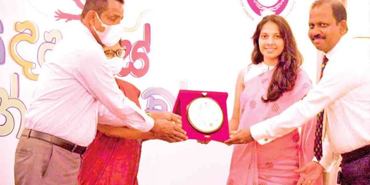 මැලිබන් ගෝල්ඩ් මාරි ‘නිදහසේ රන් දරුවෝ’ දකුණු පළාතේ දරුවන්ගේ පවුල්වල අනාගත දියුණුවට මඟපෙන්වයි…