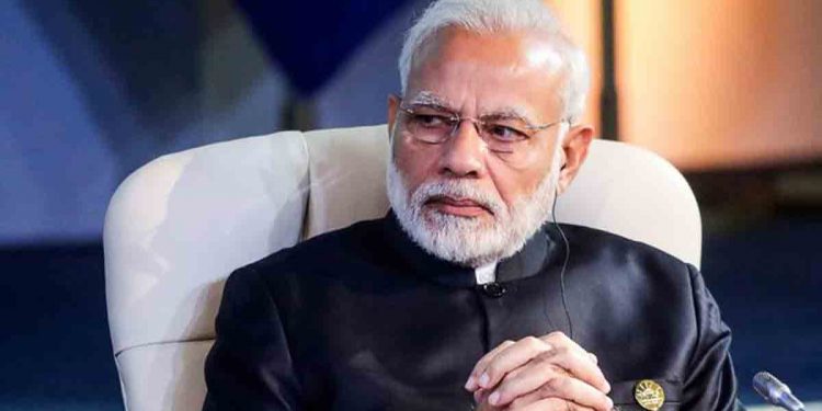 තෙල් ගන්න ඉල්ලපු ඩොලර් මිලියන 500ක ණයටත් හිටපු විදුලි සභාපතිගේ කටකැඩිච්ච කතාව හරස් වෙයි! 12 වැනිදා සාකච්ජාව ඉන්දියාව දින නියමයක් නැතිව කල් දමයි!
