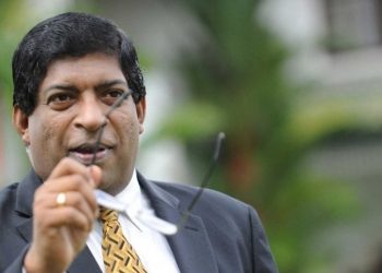 රවී කරුණානායක යළි කරළියට! ආණ්ඩුවේ ලොකු බරක් කරට ගන්න සූදානම්ලු!