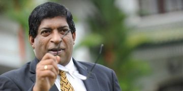රවී කරුණානායක යළි කරළියට! ආණ්ඩුවේ ලොකු බරක් කරට ගන්න සූදානම්ලු!
