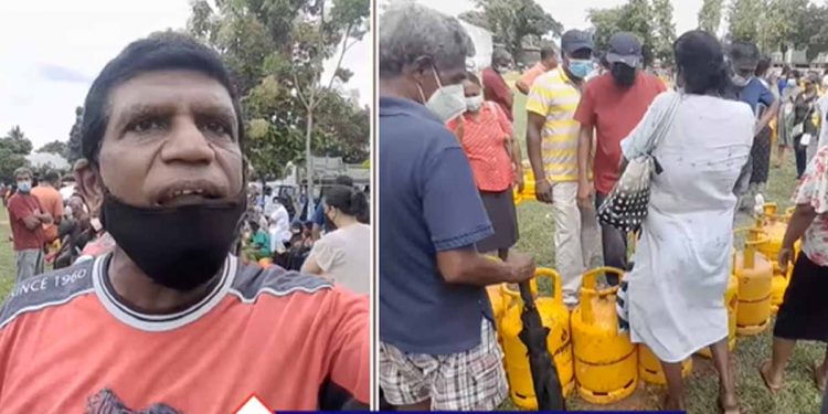 ආපු ගමන් කිව්වා තුන්වේල කන්න දෙනවා කියලා! ඊට පස්සෙ කිව්වා වේල් දෙකක් කන්න දෙනවා කියලා! දැන් කියනවා සැප්තැම්බර් වෙනකොට කන්න නැති වෙයිලු! අනේ මෙහෙම අගමැති කෙනෙක්! අපි නෙමෙයි මිනිස්සු කියන්නේ! (VIDEO)