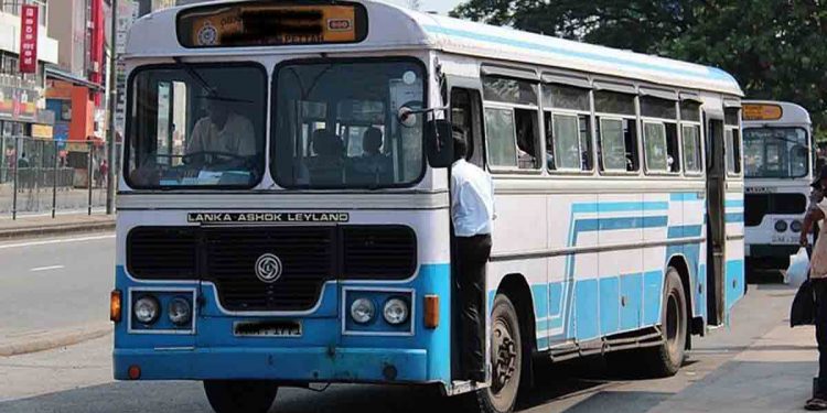 රට යන්නෙ මාර තැනකට! අවුරුදු 15ක ඉස්කෝලෙ යන කොල්ලො දෙන්නෙක් තෙල් පෝලිමේ නවත්තලා තියපු මහ බස් එකක් හොරකම් කරගෙන ගිහින්!
