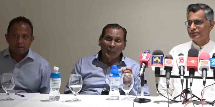 ජන්ද නවත්වන්න ජෝන් යෝජනා කළේ රනිල්ගේ කොන්ත්‍රාත්තුවකටද?