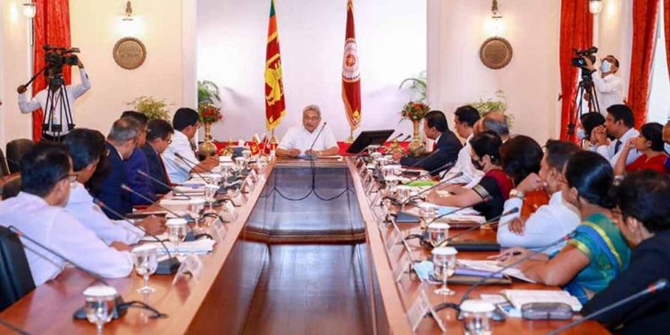 හරීන් නැතිව ජනාධිපතිතුමා සංචාරක ක්ෂේත්රය ගොඩගන්න හැටි සාකච්ජාවක් තියයි! පාස්කු ප්රහාරය ගැනත් පොඩි එකක් මතක් කරයි!