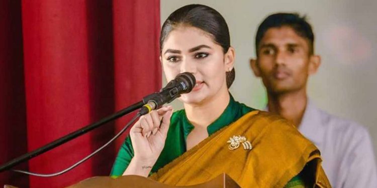 ජයවර්ධනපුර රෝහලේ 18 වාට්ටුව! CIDයට හා පොලිසියට හිරුණිකා ඔත්තුවක් දෙයි!