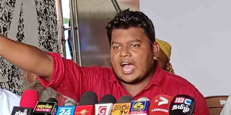 ‘ගෝඨා ගෝ හෝම්’ වෙනස් වෙයි! සටන් පාඨය අලුත් වෙයි! හෙට සිට ඇරඹෙන අලුත් සටන ගැන ගෝල්ෆේස් පිටියෙන් රටටම දුන්න විශේෂ නිවේදනය! (VIDEO)