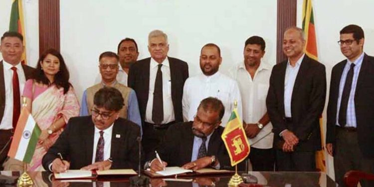 ගෝඨා මෝඩිට කතාකරලා ගත්ත ඩොලර් මිලියන 500 ණය මුදල ගන්න රනිල්-සාගල-රුවන්-අකිල සූට්බූට් ගහගෙන යයි! ආණ්ඩුව ඇතුළේ මහා විහිලුවක් වෙයි!