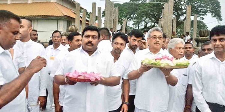පොහොට්ටුව හදන්න ලොකු ගේමක් ගහපු අනුරාධපුර එස්.එම්.ලා රාජපක්ෂලාට එරෙහිව යයි! රනිල්වත් අරගෙන ගෙදර යන්නැයි ගෝඨාට කියයි! අරගලය සාධාරණයි කියයි! ඔන්න උතුරුමැද පෙරළෙන්න පටන් ගත්තා!