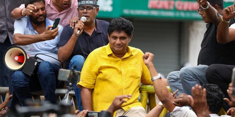රටේම මිනිස්සු දුක් විඳිද්දී මේ හොර හැත්ත ගෑස්වලිනුත් ගසා කනවා! මුන් හොරා කෑ හැම ඩොලර් එකක්ම රටට අරන් එනවා! හොරුන්ට දඬුවම් දෙනවා! ගෝඨා-රනිල් ශාපය අවසන් කරන සටන සජිත් පිටකොටුවෙන් ආරම්භ කරයි! (VIDEO)