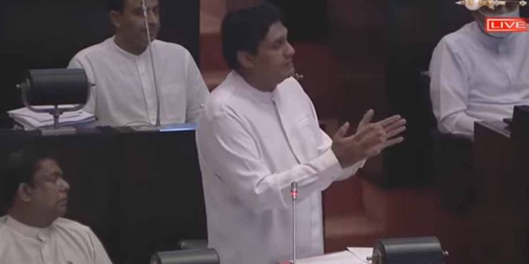 තරගකාරීත්වය අයින් වෙනවා! ඩොලර් ගේනවා වෙනුවට කොමිස් ගහනවා! රටට පෙන්වන්නේ බොරුවක්! මේක වංචාවක්! එක මාෆියාවක් වෙනුවට තව මාෆියාවක් හදන්න යනවා! මේ දූෂිත පනත්වලට අත උස්සන්න අපි සූදානම් නෑ! කංචනගේ විදුලි පනත සජිත් පාර්ලිමේන්තුවේදී පතුරු යවයි! (VIDEO)