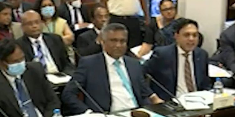 ආපු ගමන් ගැහුවා කියපු කෝටි ගාණක මහා ගෑස් වංචාව රටට හෙළි කළ කෝප් කමිටු රැස්වීම! චරිතයි-හර්ෂයි-මරික්කාරුයි අහපු ප්රශ්න මෙන්න! ලිට්රෝ සභාපති දෙන උත්තර බලන්න! (VIDEO)