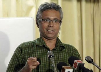 දේශපාලන ඩීල් නොකර ජනාධිපති, අගමැති ඉල්ලා අස්වෙන්න! විශ්වවිද්‍යාල ආචාර්යවරුන් ඉදිරියට එයි! (VIDEO)