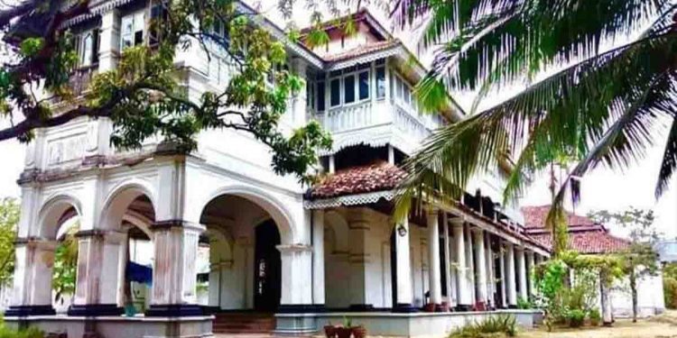 කවුරුත් නොදන්න මීගමුවේ හැංගිලා තියෙන රාජපක්ෂ වලව්ව…