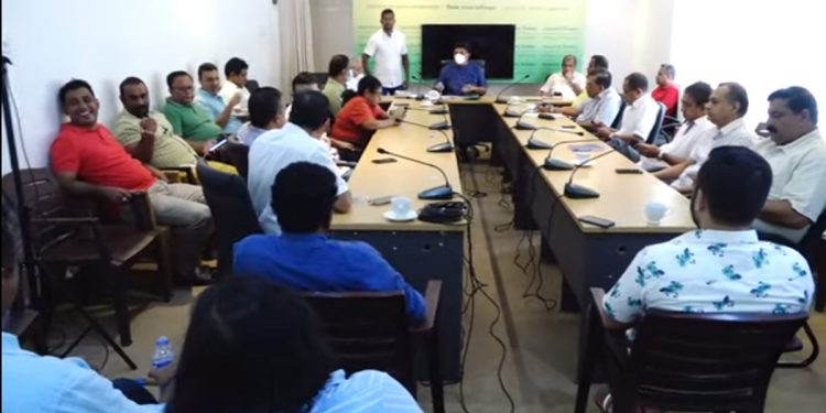 සජබෙ පිට පිට තුන්වෙනි දිනටත් රැස්වෙයි! ජනාධිපති ජන්දය ගැන දීර්ඝව කතා කරයි! (VIDEO)
