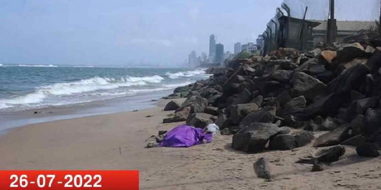 අම්බලන්ගොඩ වෙඩි තියලා මරයි! වැල්ලවත්ත බීච් එකෙන් මළ සිරුරක් මතුවෙයි!