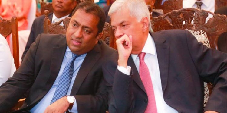 සාගලට-රුවන්ට ලොකු තනතුරු දුන් රනිල් අකිලටත් ලොකු තනතුරක් දෙයි!