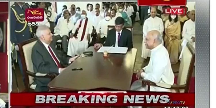 ඇමැති මණ්ඩලය දිව්රුම් දීමට සූදානම්! අගමැති දිනේෂ්! (VIDEO)