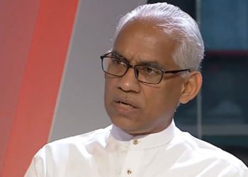 ඔබතුමා ආණ්ඩුවේ ඇමැතිකමක් ගන්නවාද? කටකතා පතුරුවන උන්ට ඉරාන් කන පැලෙන උත්තරයක් දෙයි! (VIDEO)