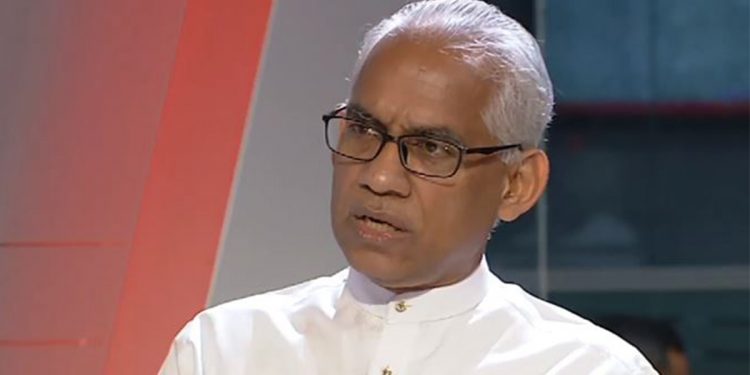 ඔබතුමා ආණ්ඩුවේ ඇමැතිකමක් ගන්නවාද? කටකතා පතුරුවන උන්ට ඉරාන් කන පැලෙන උත්තරයක් දෙයි! (VIDEO)