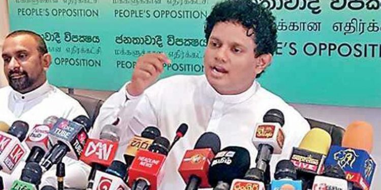 පාර්ලිමේන්තුවේත් රැවුල් වවාගත් අය ඉන්නවා! කොණ්ඩ වවාගත් අය ඉන්නවා! කුඩුගහන අය ඉන්නවා කියලා රන්ජනුත් කිව්වා! එහෙම අය පාර්ලිමේන්තුවේ ඉන්න එකේ අරගලයේ එහෙම අය හිටියම මොකෝ? (VIDEO)