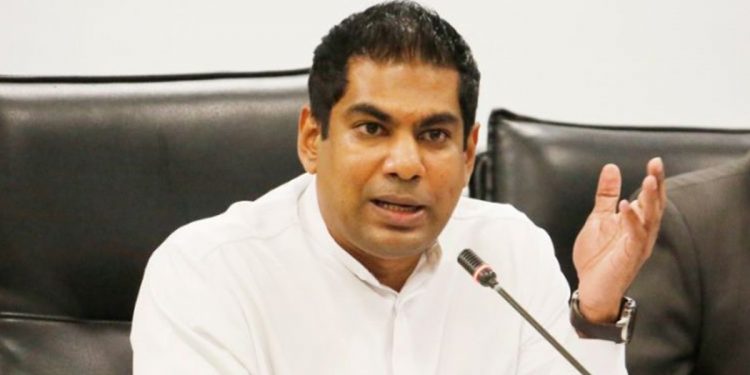 දැන්ම තියා සූදානම් වෙන්න! ලබන අවුරුද්දේම තෙල් ගෙන්වීම අභියෝගාත්මකයි! තෙල් ඇමැති කංචන කල්තියාම රටට කියයි!