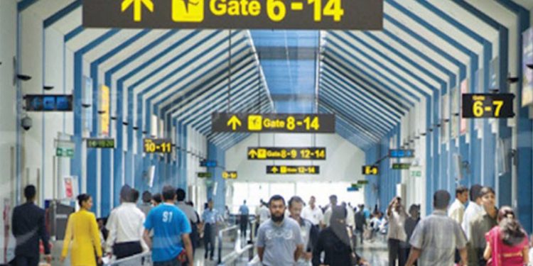 කටුනායකින් පනින්න හදන අයට වැඩේ අමාරු වෙයි!