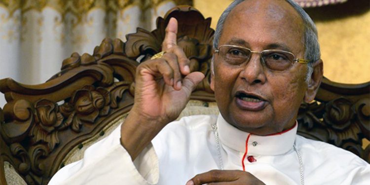පාස්කු ප්‍රහාරයේ වැරදිකරුවන් අදත් දේශපාලනයේ! අදත් පොලිසියේ! අද රටේ නීතියක් නෑ! නීතියට ඉඩක් නෑ! තියෙන්නේ අවනීතිය! රටක් විදිහට අපි ලැජ්ජා වෙන්න ඕනේ!