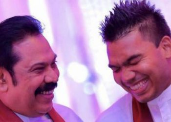 රනිල් දිනපු සතුටට නාමල්ගේ ගෙදර පාන්දර 3 වෙනකම් ග්‍රෑන්ඩ් පාටියක්! ඩලස්ට සපෝට් කරනවා කියපු දොලවත්තත් ඇවිත්!