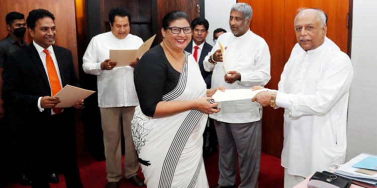 පොහොට්ටුවට තනතුරු කීපයක් හිමිවෙයි! (PHOTOS)