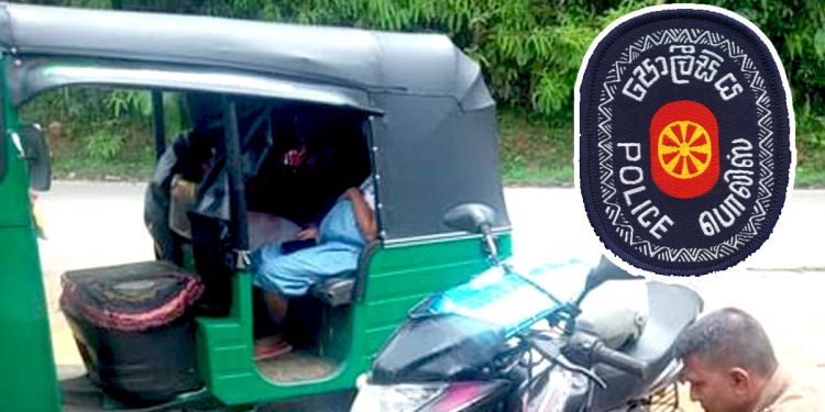 දෙවියන් වැනි පොලිස් නිලධාරීන්ද සිටී! හැමෝම එක වගේ යැයි නොසිතන්න! මේ කතාව එවැනිම වූ කතාවකි! (VIDEO)