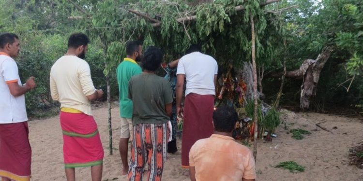බාරයක් වෙන්නද? බාරයක් ඔප්පු කරන්නද? තරුණ මන්ත්‍රීවරයෙක් හෙට ඔකඳ සිට කතරගමට කිලෝමීටර 115ක් කැලේ මැදින් පයින් යන්න සූදානම් වෙයි!