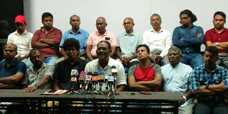හෙට ඉඳන් මුලු රටම නවතීද? හර්තාලය-වැඩ වර්ජනය ගැන රටට කියන්න සියලු වෘත්තීය සමිති එක වේදිකාවකට එයි! (VIDEO)