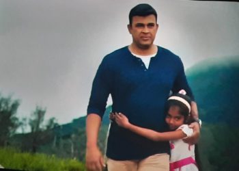 දවස් 553ක් හිරේ හිටපු රන්ජන් එළියට එයි! එළියට එන රන්ජන් කරන්න යන්නේ මොකද්ද? ඉන්නේ කොහේද? රට ඉන්න අක්කා ගාවට යනවාද? රන්ජන්ගේ දොස්තරවරිය පළමුවරට රන්ජන් එළියට ඇවිත් කරන්න යන දේ හෙළිකරයි! (VIDEO)