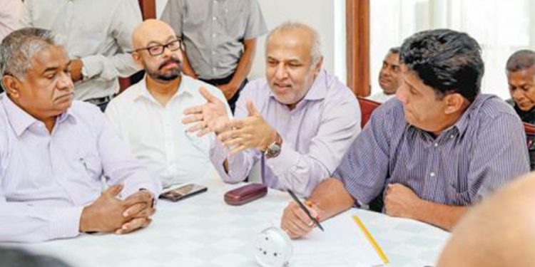 සජබෙ ගන්න ඕන තීන්දුවකට අපි සහාය දෙනවා! මුස්ලිම් කොංග්‍රසය නිවේදනය කරයි! (VIDEO)