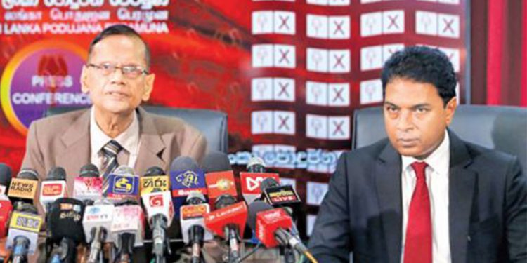 අපේ මිනිහා ඩලස්! අපි සහාය දෙන්න ඕන පොහොට්ටුවෙන් දාන කෙනාට! පිටස්තර අපේක්ෂකයන්ට නෙමෙයි! රනිල්ට සහාය දෙන බව කී පොහොට්ටු මහලේකම්ට ජී.එල්.ගෙන් ප්රහාරයක්!