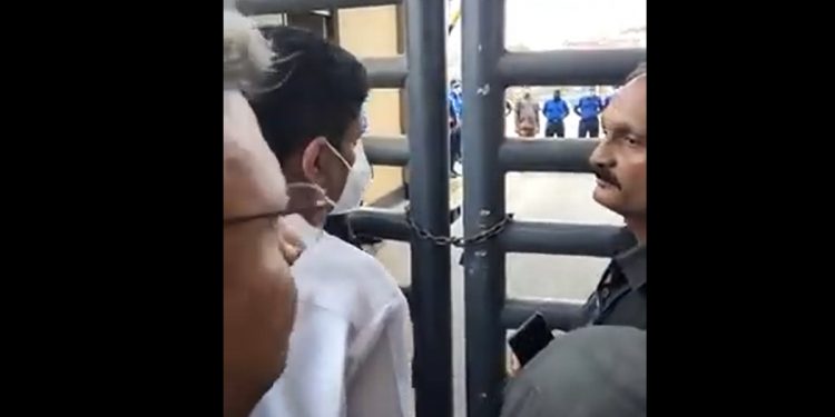 වරාය ඇතුළෙ හිරකරගෙන ඉන්න හිරුණිකා බලන්න සජිත් ගිය දර්ශන මෙන්න! (VIDEO)