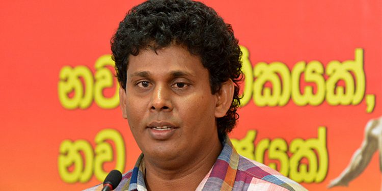 රනිල් – රාජපක්ෂ ආණ්ඩුව පළවා හරිනවා! අද 4ට කොටුවට එන්න! වෘත්තීය සමිති එකමුතුව නිවේදනය කරයි! (VIDEO)
