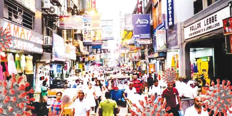 මාස්ක් නෑ සැනිටයිසර් නෑ මීටරේ නෑ අතහේදිලි නෑ උණ බලන්නෙ නෑ ඒ අස්සෙ ගිය දවස් හතර 20 ක් මියගිහින් කොරෝනා ආයෙත් ඔලුව උස්සයි…