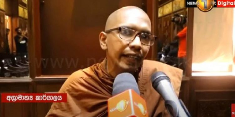 අගමැති කාර්යාලයට ගියාට බලංගොඩ කස්සප හාමුදුරුවොත් රහස් පොලිසියට කැඳවයි! අත්අඩංගුවට ගනීද?