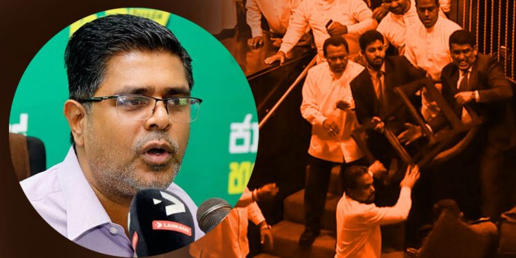 මෙන්න මුජිබර්ගෙන් ඔත්තුවක්! රාජ්ය දේපළවලට මහා විනාශයක් කරපු මේ සෙට් එක අල්ලන්න බැරිද? (VIDEO)