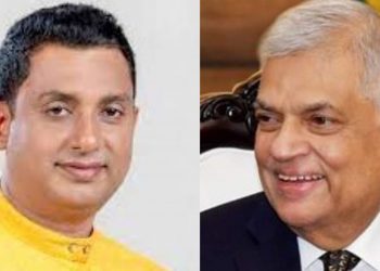 මිලියන 650ක ගොවි ණය කපන්න අවුරුදු 2ක් ගත් ආණ්ඩුව මහින්දගේ ගේ රෙපෙයාර් කරන්න එක දවසින් මිලියන 400ක් සම්මත කරලා! අනුරපුරේ රෝහණ පාර්ලිමේන්තුව දෙවනත් කරයි! එළියෙ ඉඳන් ඇතුළට දුවගෙන ආපු ජනාධිපති හිටපු ජනාධිපතිවරුන් ගැනයි වැන්දඹුවන් ගැනයි උත්තර දෙයි! පාර්ලිමේන්තුවේ ඝෝෂා! (VIDEO)