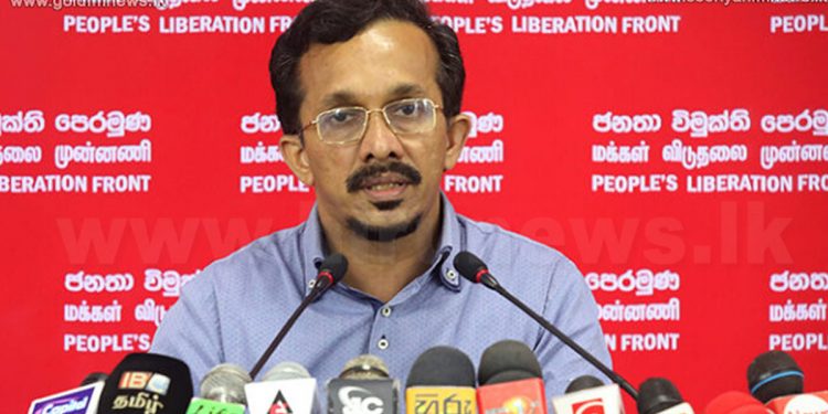 74ක සාපෙට ජවිපෙ හවුල් නේද කියලා ඇහුවාම හඳුන්නෙත්තිට තදවෙයි! ඔව් පෙරළුවා! ඔව් ආණ්ඩු හැදුවා! ඔව් ඇමැතිකම් ගත්තා! ඒ වුණාට සාපයක් වුණේ නෑ …! (VIDEO)