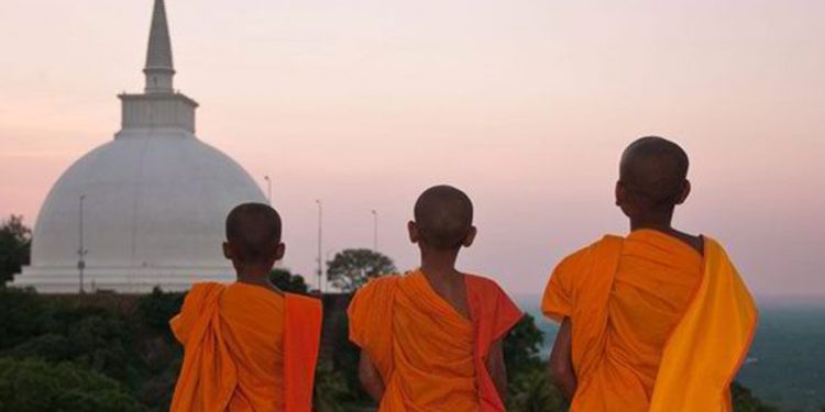 චීනය ලංකාවේ පන්සල් ගැන හොයන්න පටන් ගනී!
