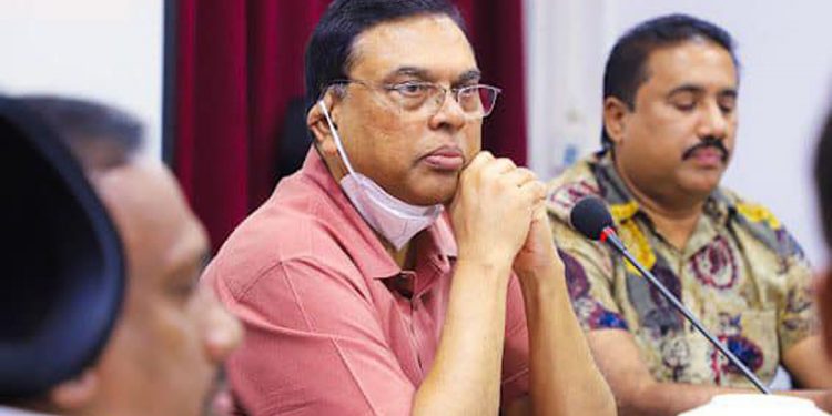 නාමල් බැසිල්ලා ඔන්න වැඩ පටන් අරන්! රෝහිත-මහින්දානන්දත් වැඩට බැහැලා! (PHOTOS)