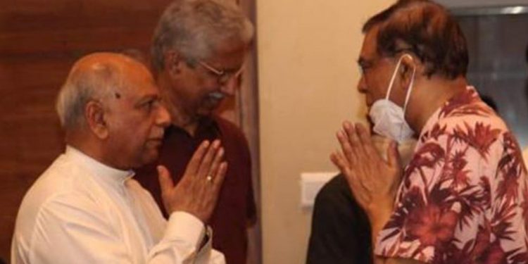 බැසිල්ව හමුවෙන්න අගමැති දිනේෂ් පොහොට්ටු කාර්යාලයට එයි!