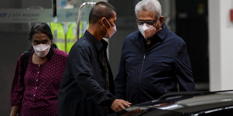 ලංකාවෙන් පිටව ගිය ගෝඨාගෙයි බිරිය අයෝමාගෙයි ජායාරූප පළමු වරට එළියට එයි! මේ තායිලන්තෙ ඒවා! (PHOTOS)
