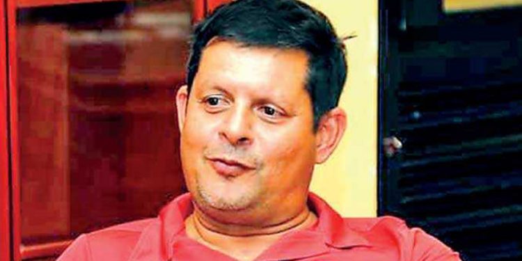රනිල්ගේ ගෙට ගිනි තියපු එක ගැන ප්රකාශයක් ගන්න CID එක පිහිනුම් ශූර ජුලියන් බෝලිංටත් එන්න කියයි!